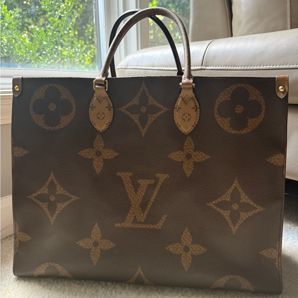 Louis Vuitton On The Go GM Tote